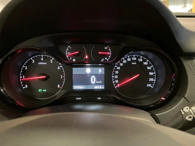 Opel Grandland X 2018, photo 6/7