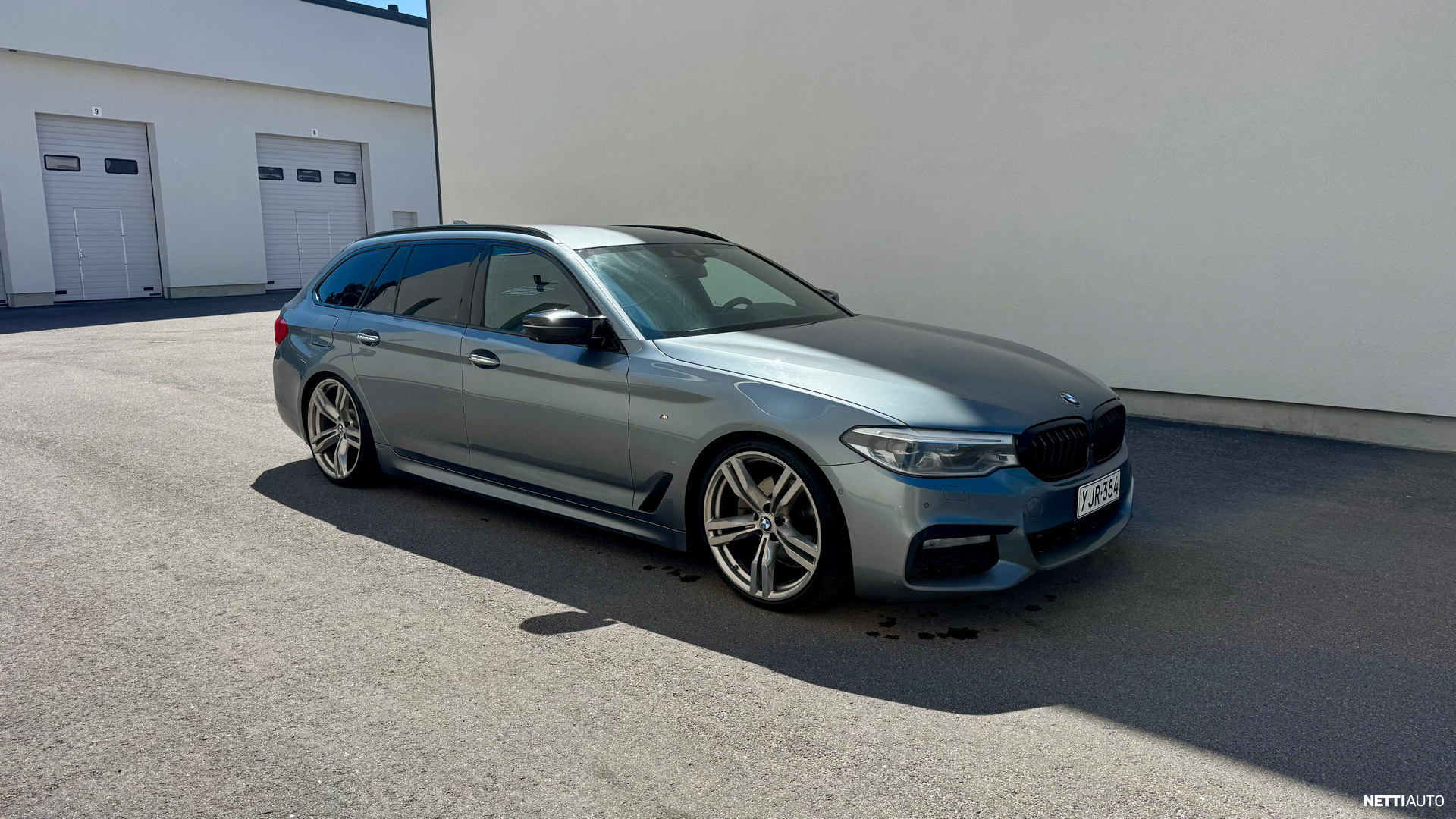 BMW 520