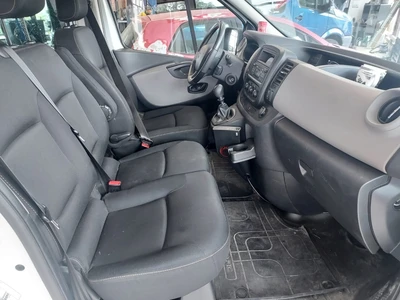 Renault Trafic Passenger 2016, photo 7/7