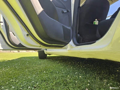 Toyota Auris 2010, photo 7/24