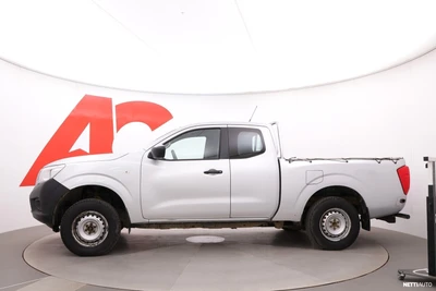 Nissan Navara 2017, photo 2/26