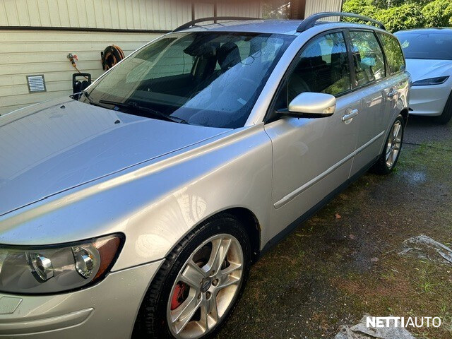 Volvo V50