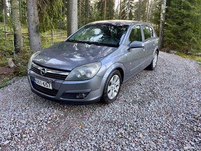 Opel Astra SIISTI 2004, photo 1/17