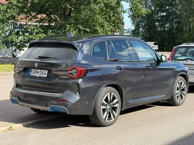 BMW iX3 G08 M Sport 2023, kuva 3/4