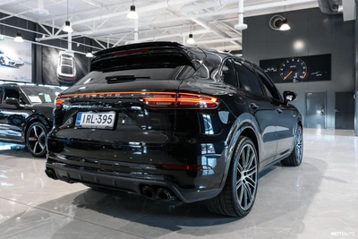 Porsche Cayenne Turbo S E-Hybrid 2020, kuva 7/53