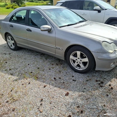 Mercedes-Benz C 200 2006, photo 1/5