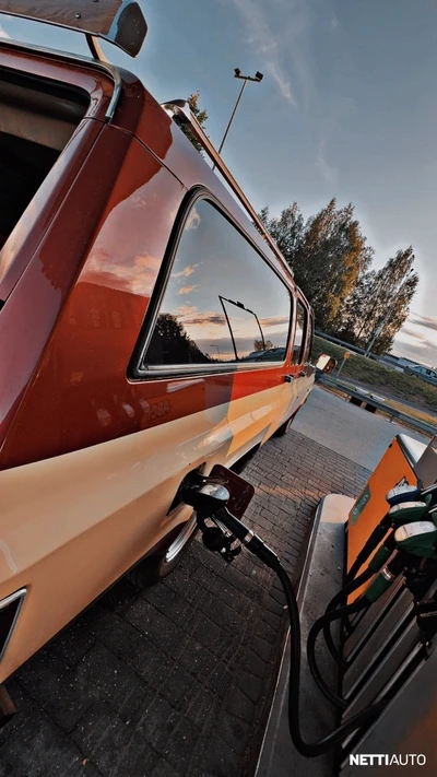 Chevrolet Suburban 1982, photo 6/6