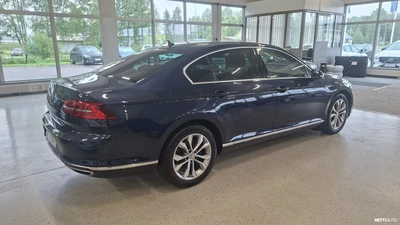 Volkswagen Passat 2016, photo 7/16