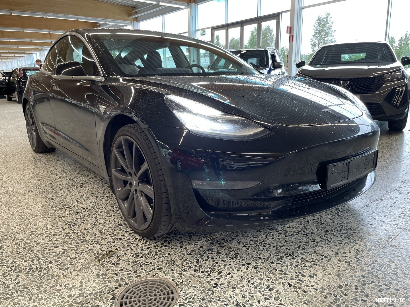 Tesla Model 3 Long Range