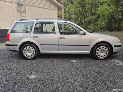 Volkswagen Golf 2,0 FSI aut. 2000, kuva 7/24
