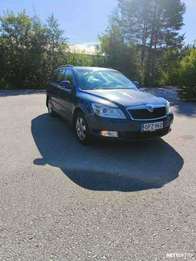 Skoda Octavia 2010, kuva 7/7