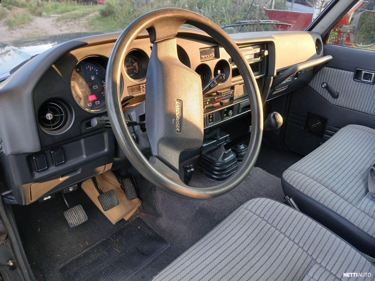 Toyota Land Cruiser 1990, photo 4/11