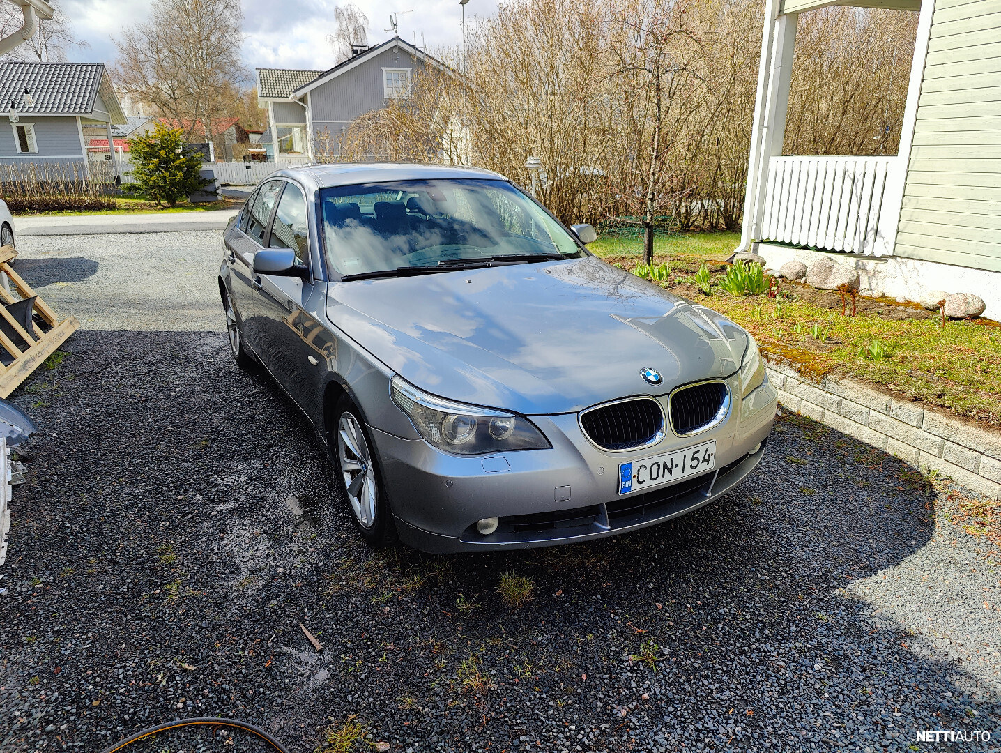 BMW 523