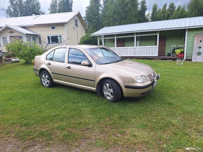 Volkswagen Bora 1.6i 2003, photo 2/7