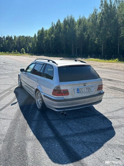 BMW 330 d Touring 2001, photo 5/8