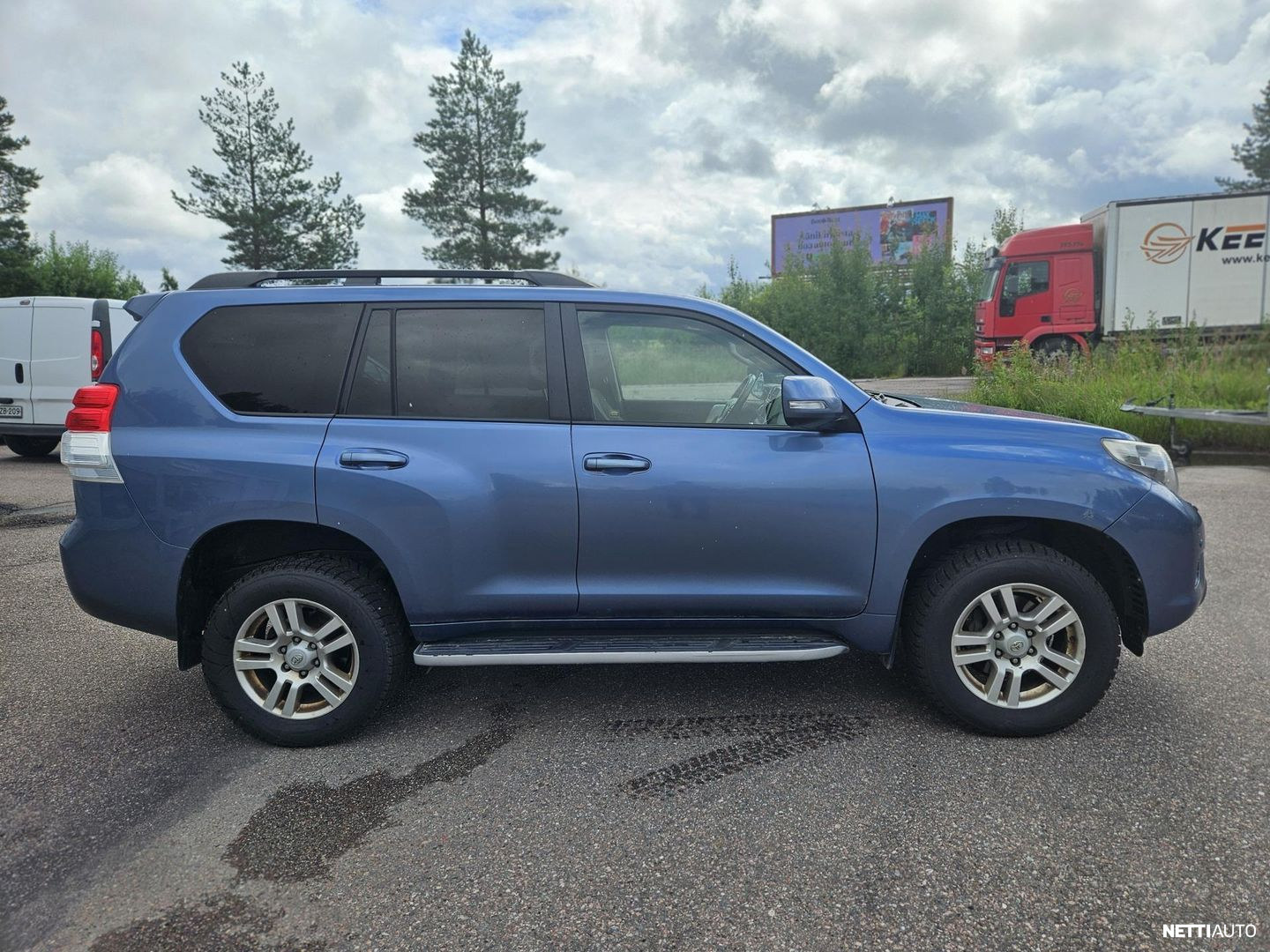 Toyota Land Cruiser 2010, photo 2/14