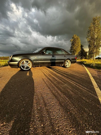 Mercedes-Benz E 1998, photo 5/7