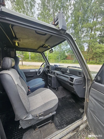 Daihatsu Rocky 1989, kuva 6/12