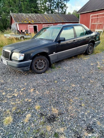 Mercedes-Benz 200 1995, photo 5/6