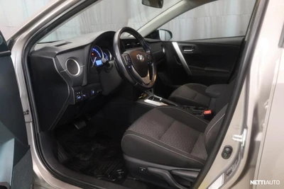 Toyota Auris 2015, photo 7/27