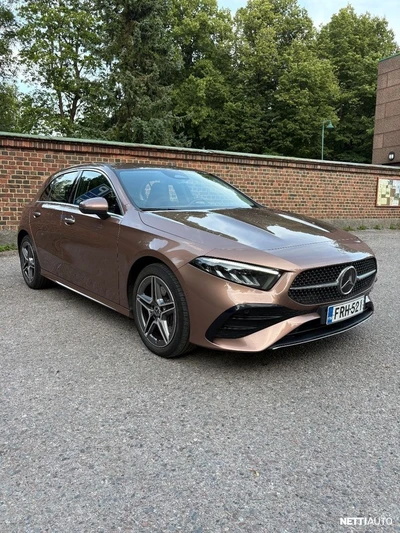Mercedes-Benz A 250 e A AMG Line 2022, kuva 1/21