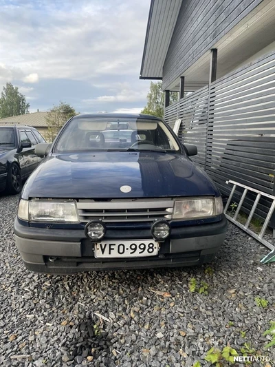 Opel Vectra 1992, kuva 1/12