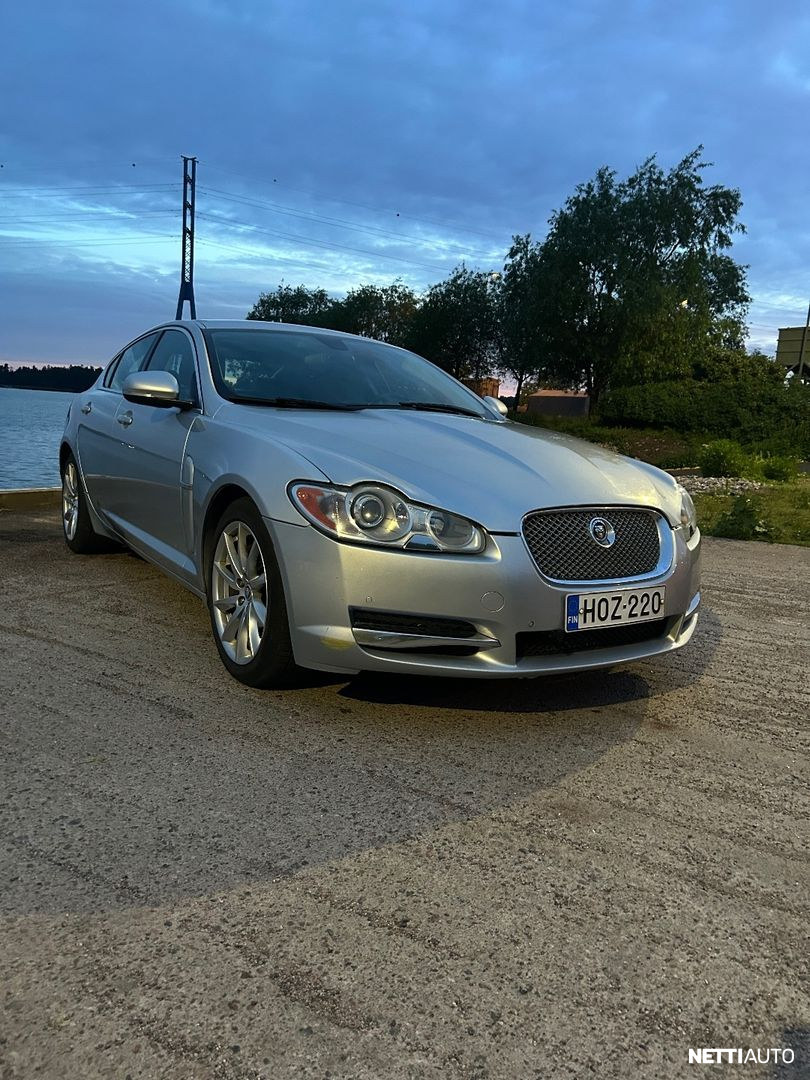 Jaguar XF