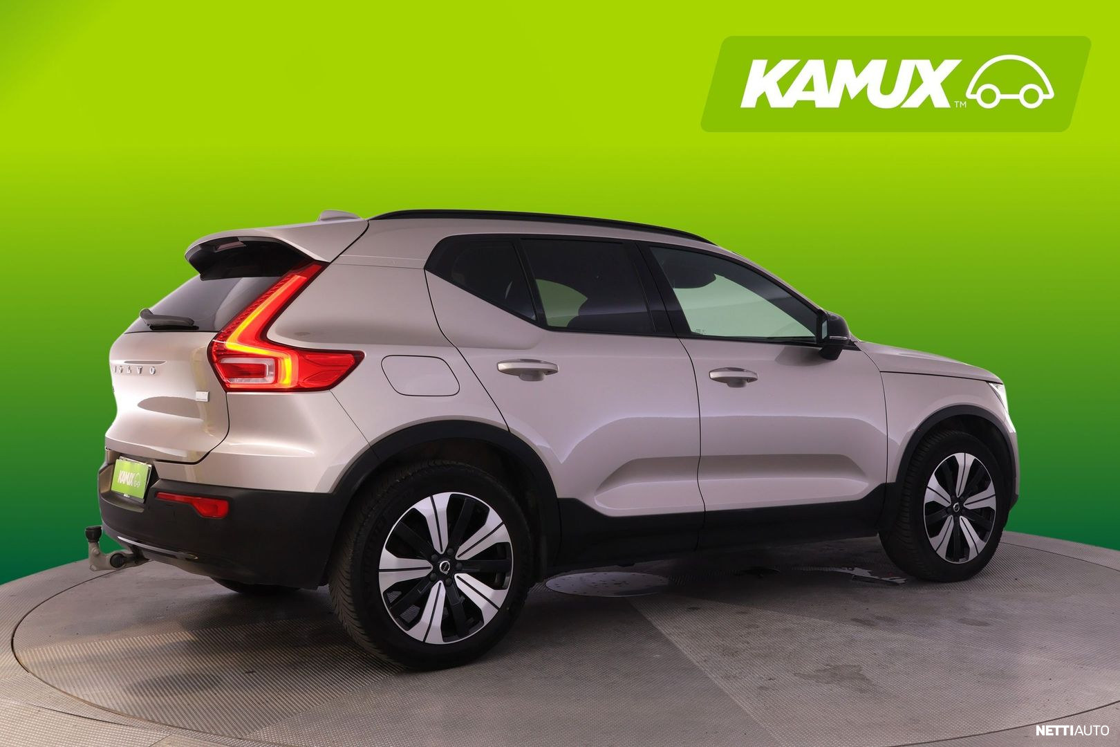 Volvo XC40 2023, photo 2/30