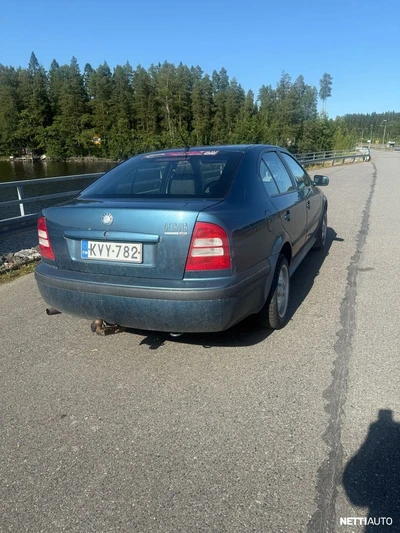 Skoda Octavia 1,6 Ambiente 2004, kuva 2/4