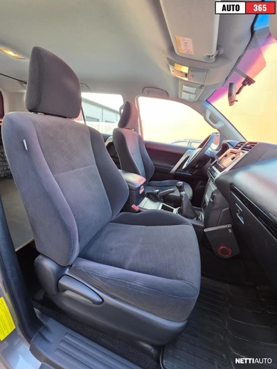Toyota Land Cruiser 2018, photo 7/21