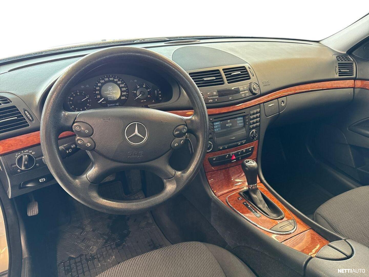 Mercedes-Benz E 2007, photo 7/37