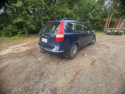 Hyundai i30 2010, photo 2/12