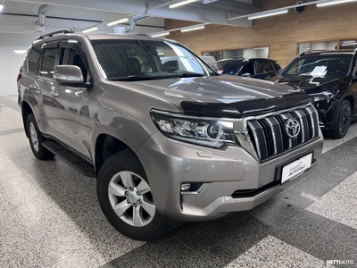 Toyota Land Cruiser 2020, photo 1/10