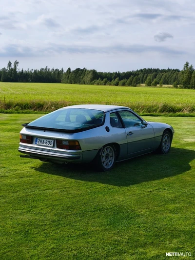 Porsche 924 1977, kuva 7/10