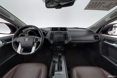 Toyota Land Cruiser 2016, photo 7/40