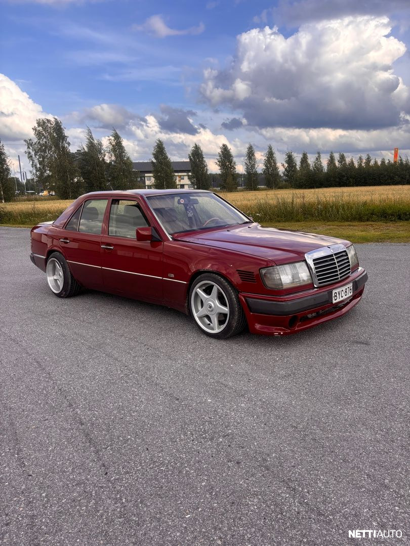 Mercedes-Benz 300