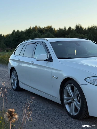 BMW 520 Sport A F11 Touring Business 2011, photo 3/9