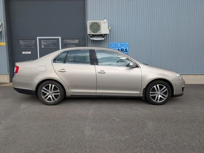 Volkswagen Jetta 2006, photo 2/16
