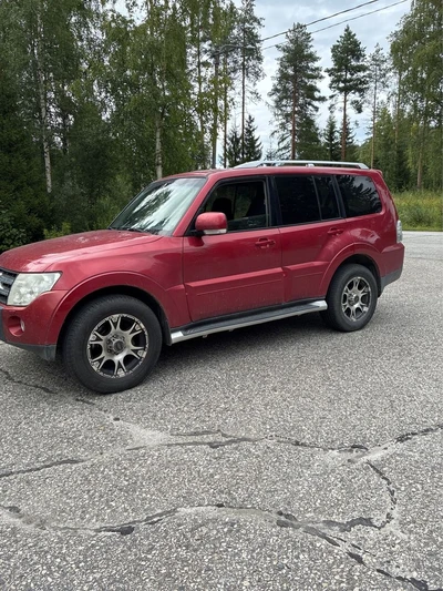 Mitsubishi Pajero 2007, kuva 2/9
