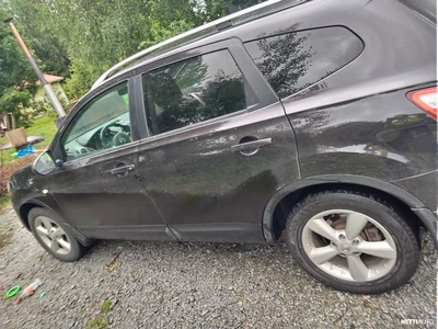 Nissan Qashqai+2 2011, kuva 6/8
