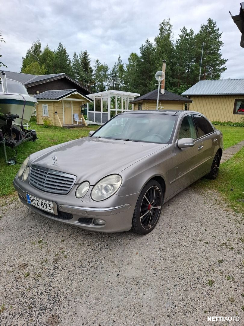 Mercedes-Benz E 320