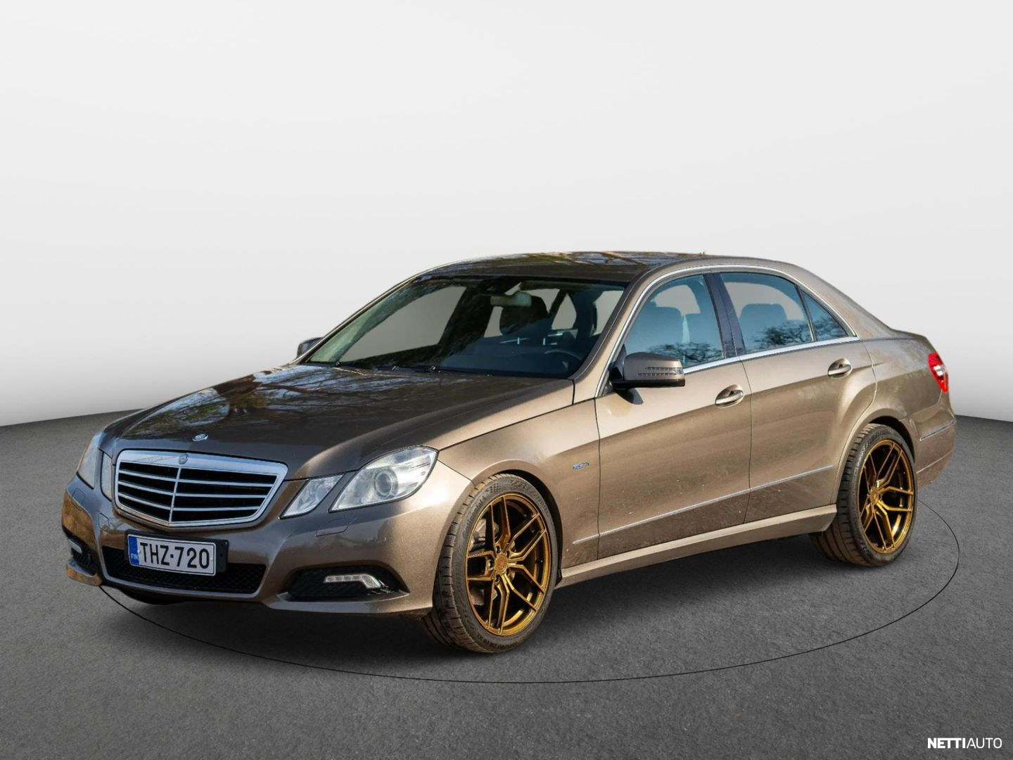 Mercedes-Benz E