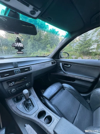 BMW 325 2008, photo 7/12