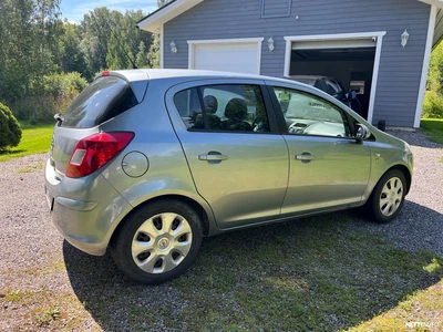 Opel Corsa 2011, photo 2/8