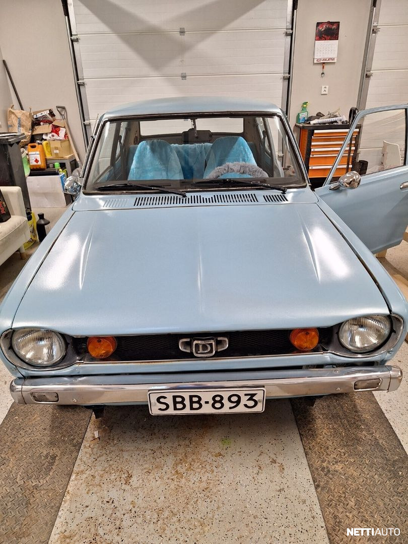 Datsun 100