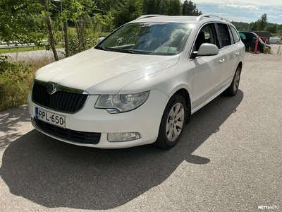 Skoda Superb 2010, kuva 1/10