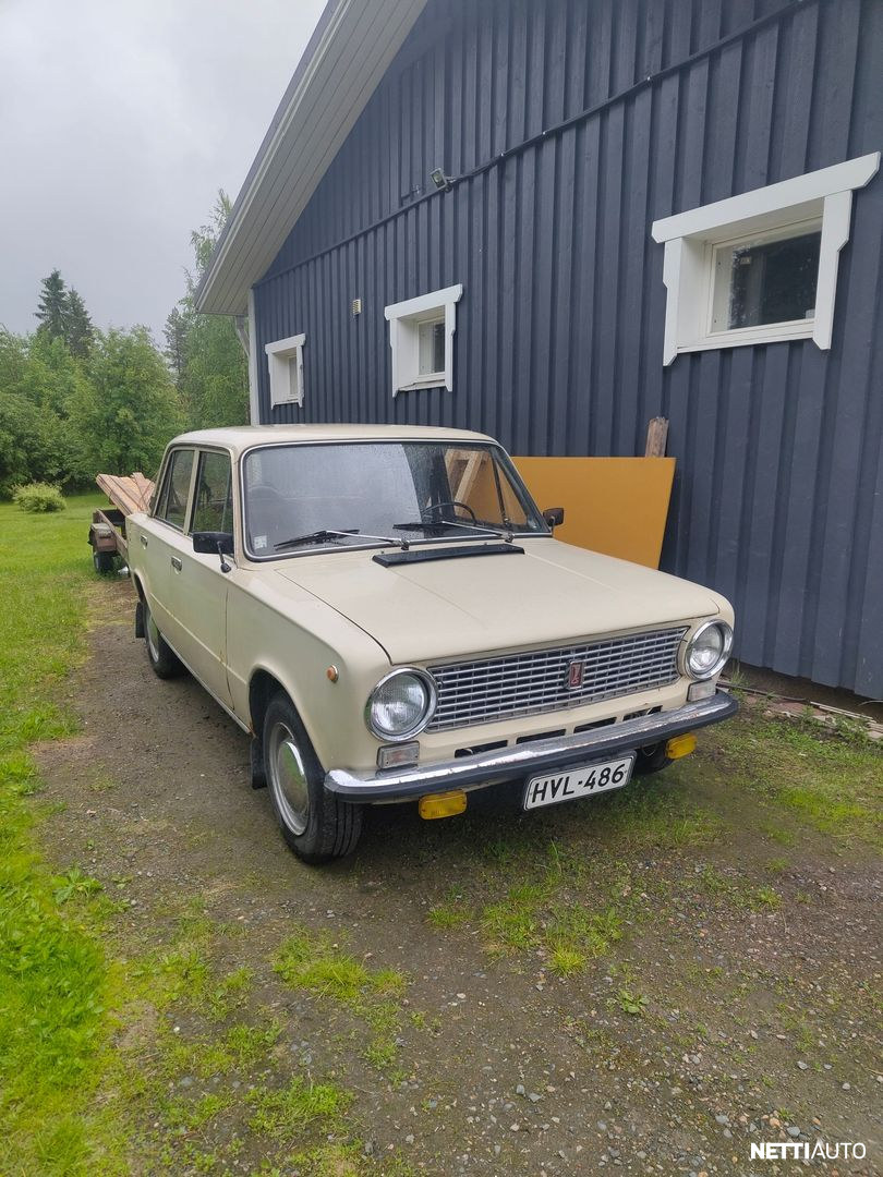 Lada 1200