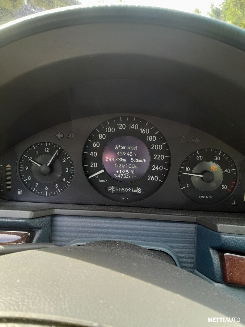 Mercedes-Benz 200