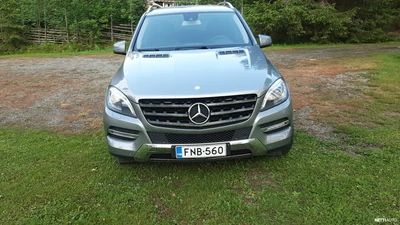 Mercedes-Benz ML 2013, kuva 4/5