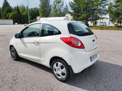 Ford Ka 1,3 TDCi 75 hv Trend M5 3-ovinen 2009, photo 6/7
